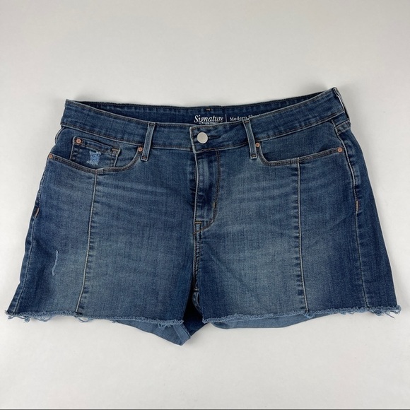 Signature Levis Jean Shorts Womens 14 Modern Shorts Blue Denim - Picture 1 of 9
